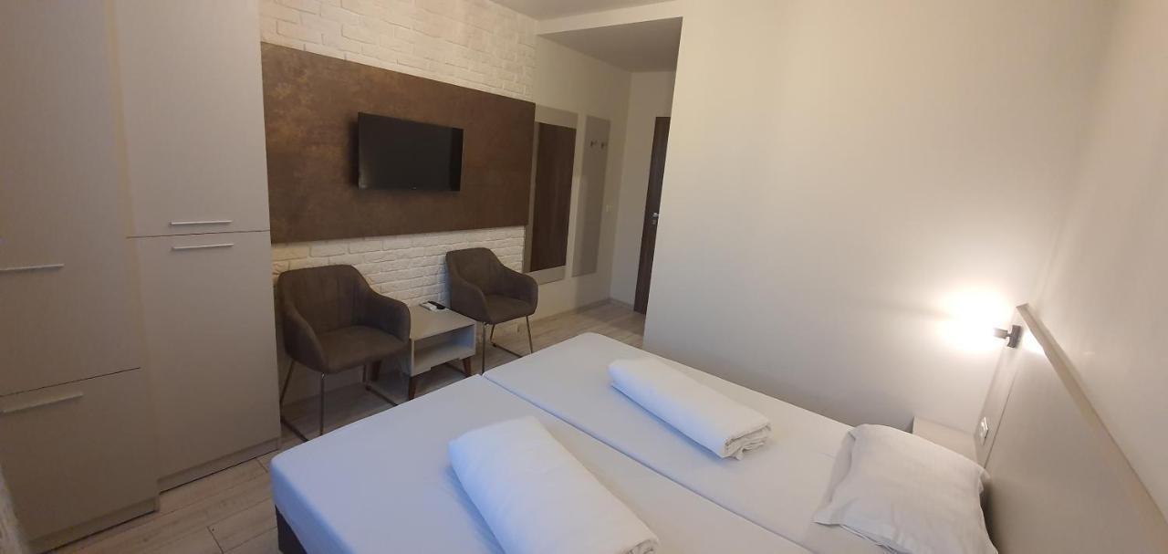 Pension Xo Residence Arad Exterior foto